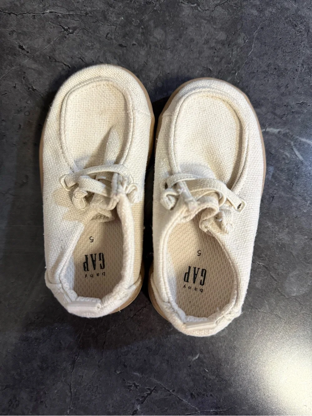 GAP Size 5 Toddler Canvas Moccasins with Tan Sole